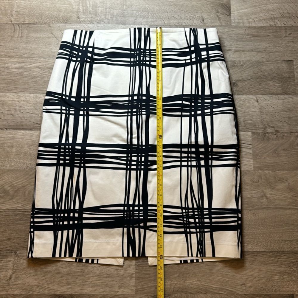 Express Design Studio High-Waist Skirt. Size 12. Lined skirt. - Picture 4 of 6